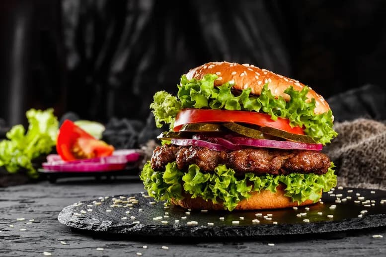 Bułki do hamburgerów: jak osiągnąć smak pyszny czy przepyszny?