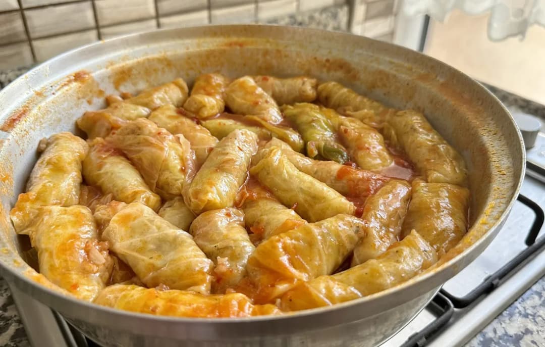 Co do gołąbków na obiad - najlepsze dodatki i sosy, które zachwycą