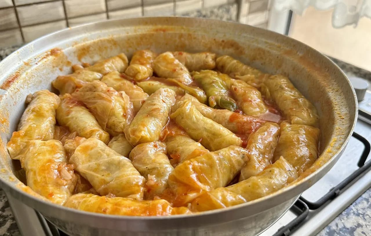 Co do gołąbków na obiad - najlepsze dodatki i sosy, które zachwycą