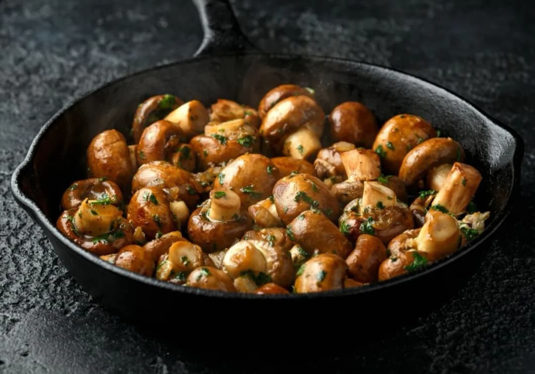 Smaczne pomysły na obiad z pieczarkami, które zaskoczą Twoje podniebienie