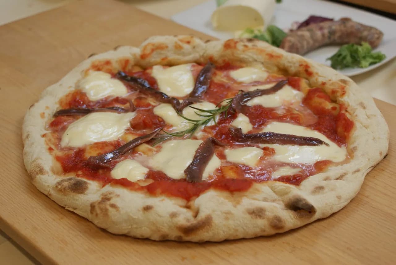 Jak długo piec gotowy spód do pizzy, aby uniknąć rozczarowania?