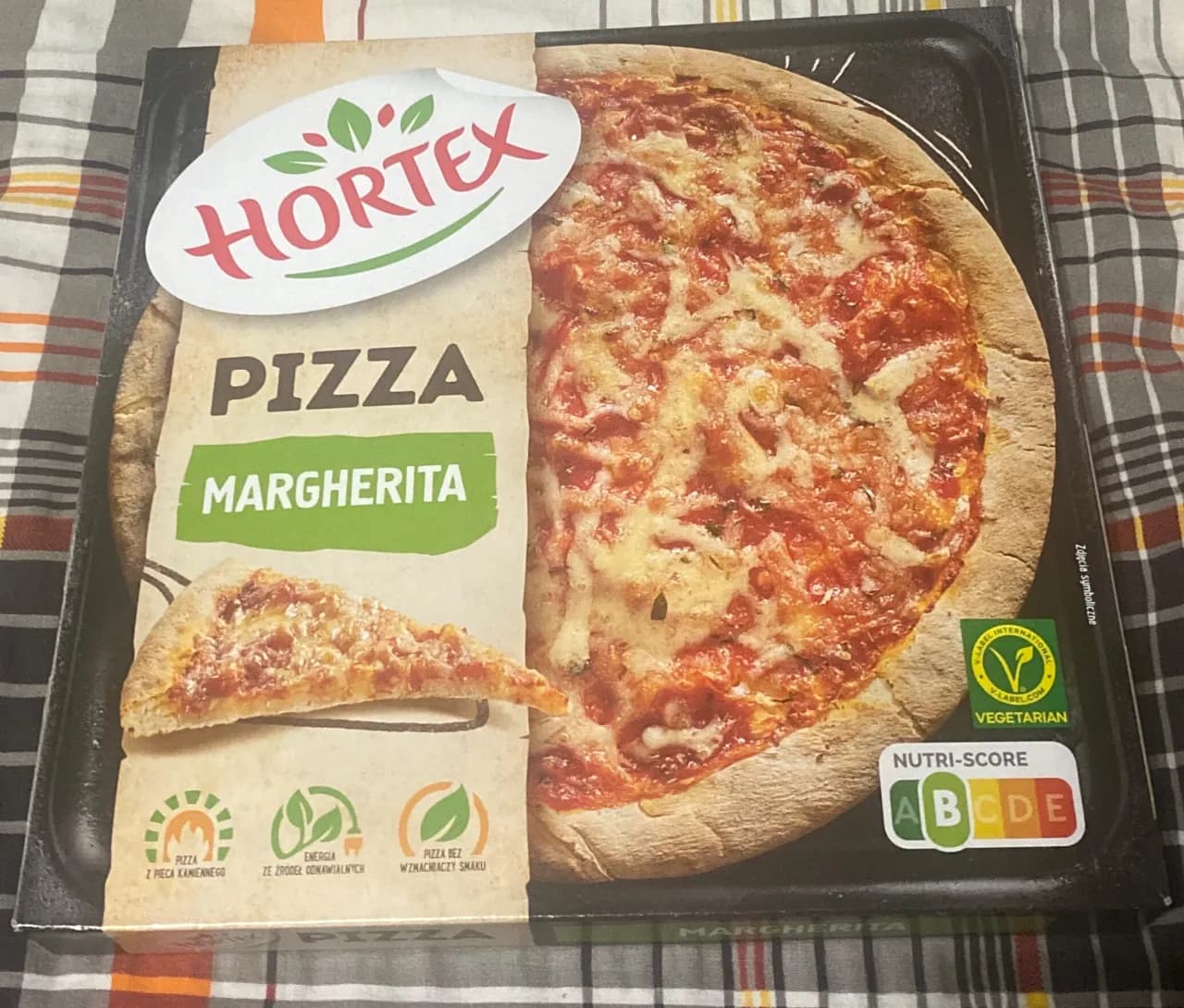 Ile kalorii ma pizza margherita 30 cm? Zaskakujące wartości kaloryczne