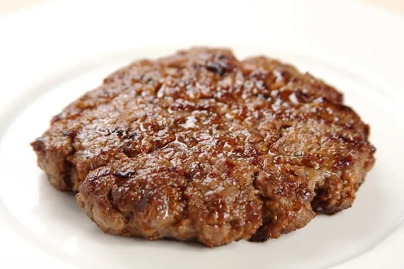 Burger jak zrobić mięso – idealny przepis na soczyste burgery