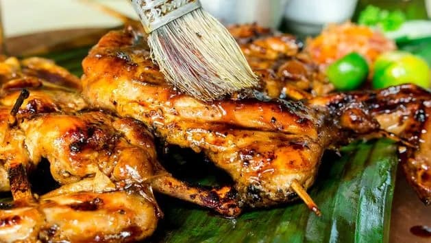 Prosta marynata do kurczaka na grilla, która zachwyci smakiem