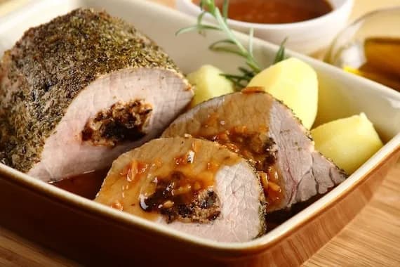 Co podać na świąteczny obiad? 10 wyjątkowych pomysłów na dania